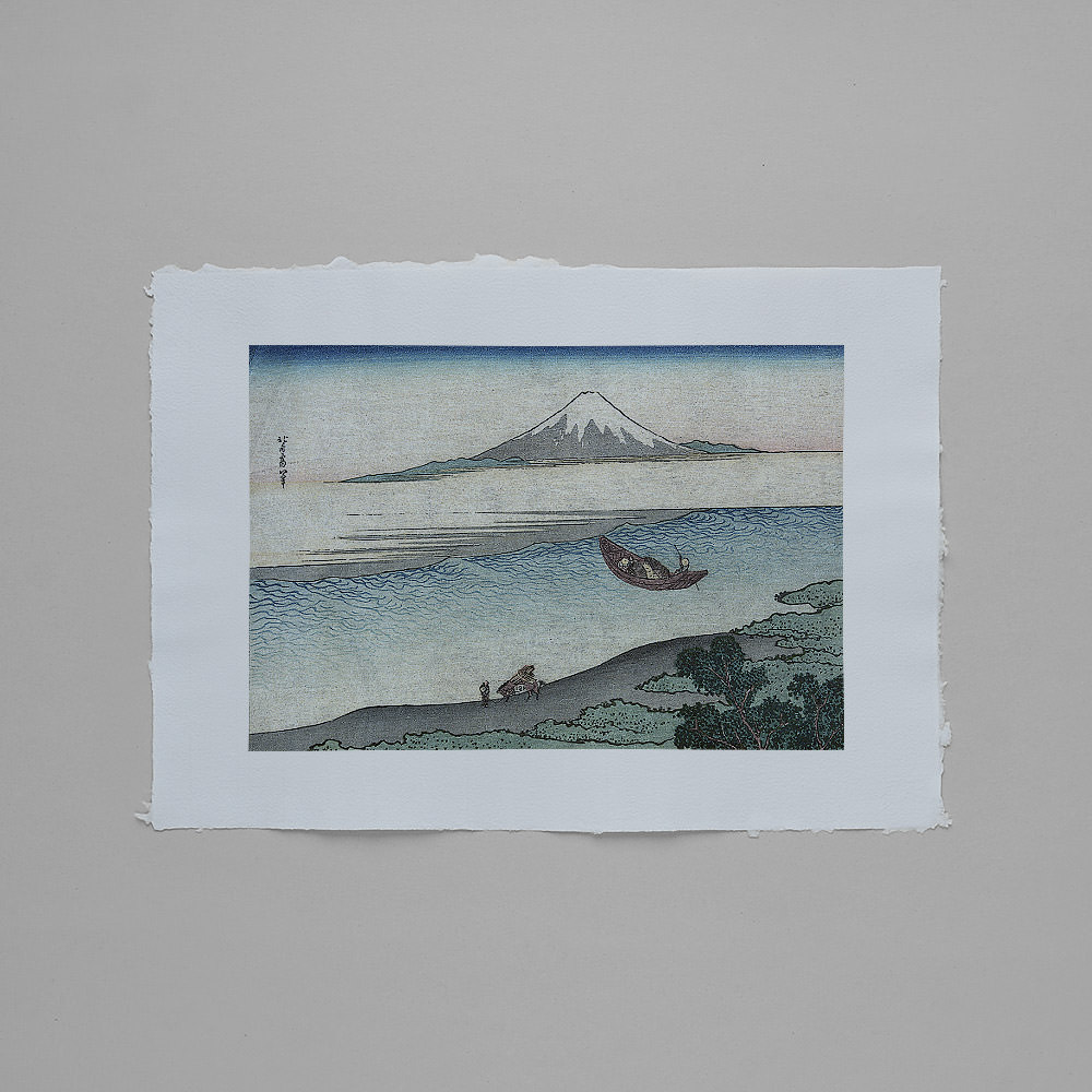 Katsushika Hokusai – Pilger am Fluss mit dem Berg Fuji, japanischer Farbholzschnitt mit Landschaft und Fuji