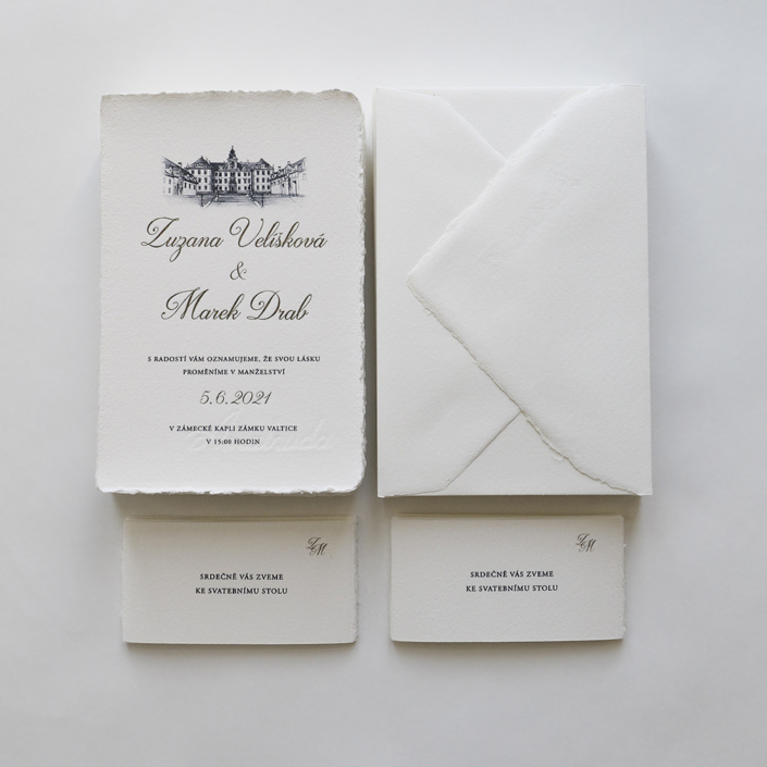 Hochzeitseinladung im Letterpress auf handgeschöpftem Papier mit Umschlägen und Karten