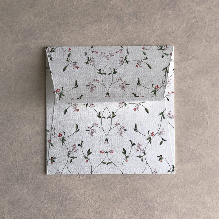 Hochzeitseinladung Tuscany aus handgeschöpftem Büttenpapier mit floralen Motiven